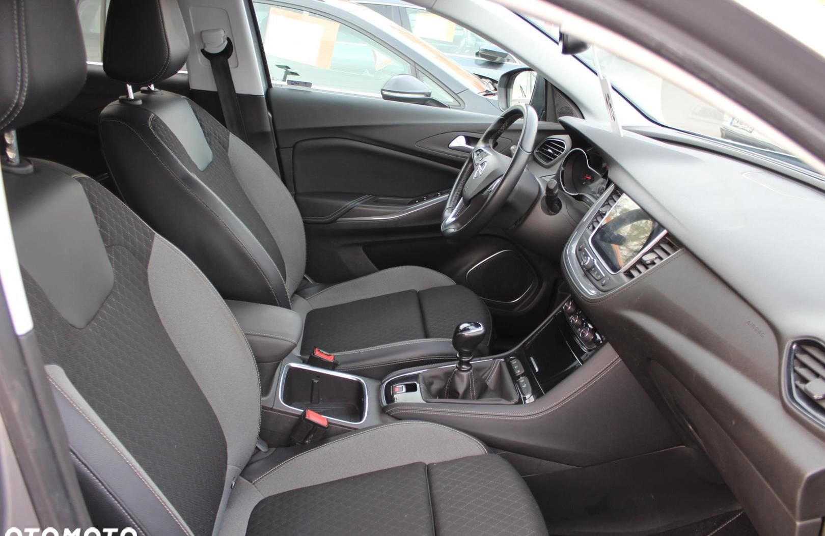 Opel Grandland X cena 66900 przebieg: 100979, rok produkcji 2017 z Będzin małe 466